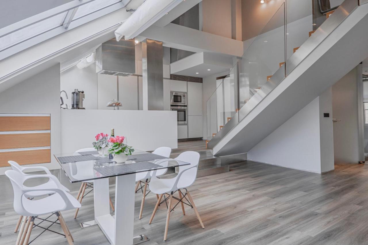 Luxury Apartment In Centre Praag Buitenkant foto